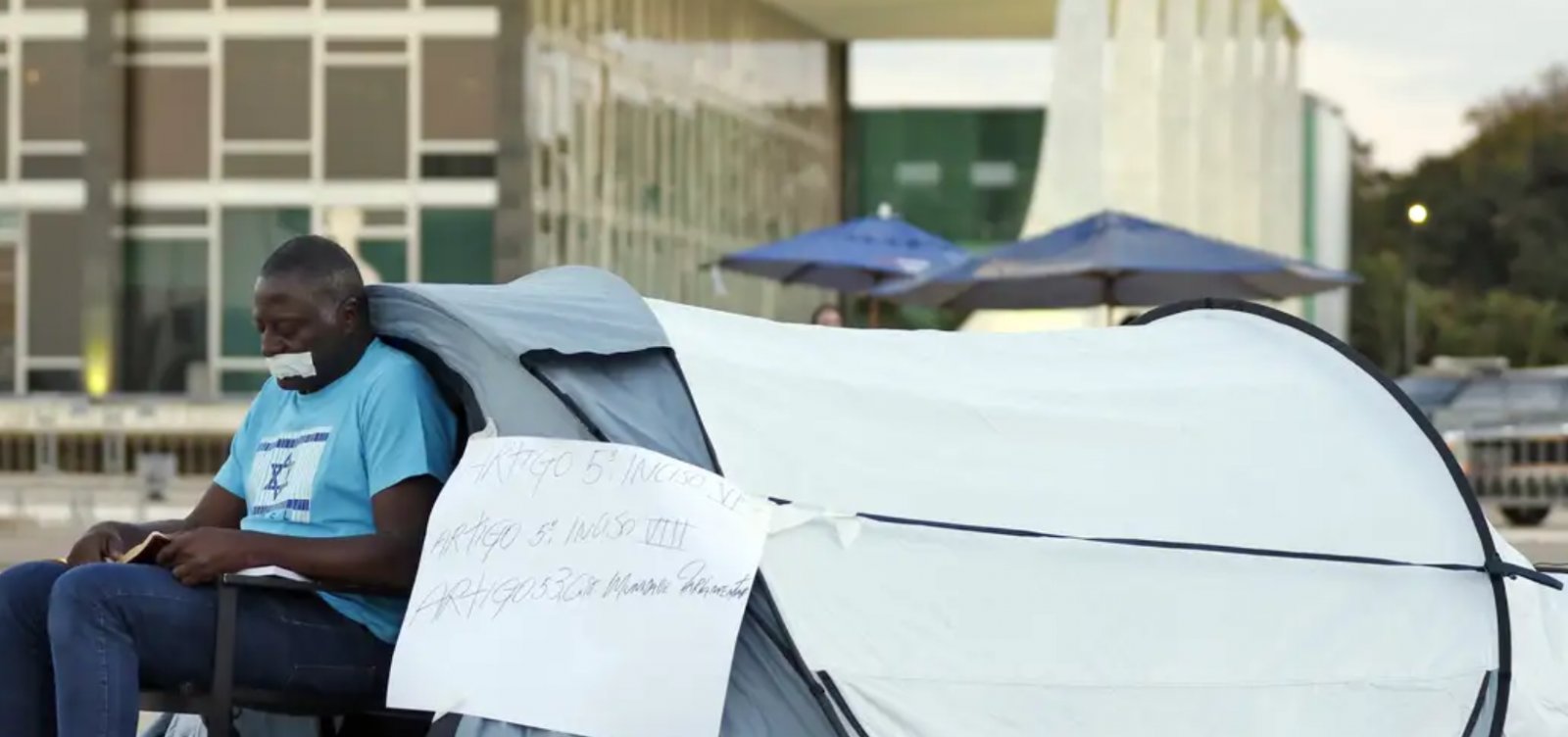 Após ordem de Moraes, deputado aliado de Bolsonaro deixa acampamento