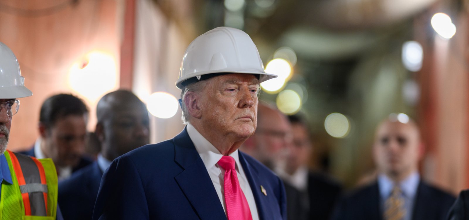 Política migratória de Trump pode diminuir salários nos EUA