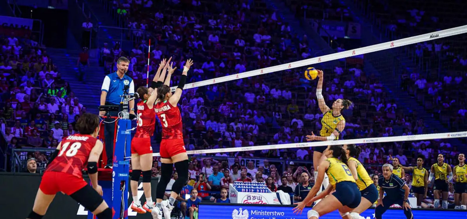 Brasil vence Japão e vai à final da Liga das Nações de Vôlei