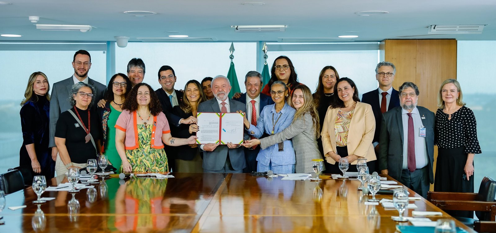 Lula sanciona lei que proíbe uso de animais em testes cosméticos