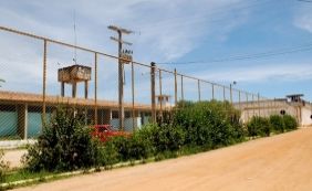 Presos fazem túnel por vaso sanitário e fogem de presídio em Conquista