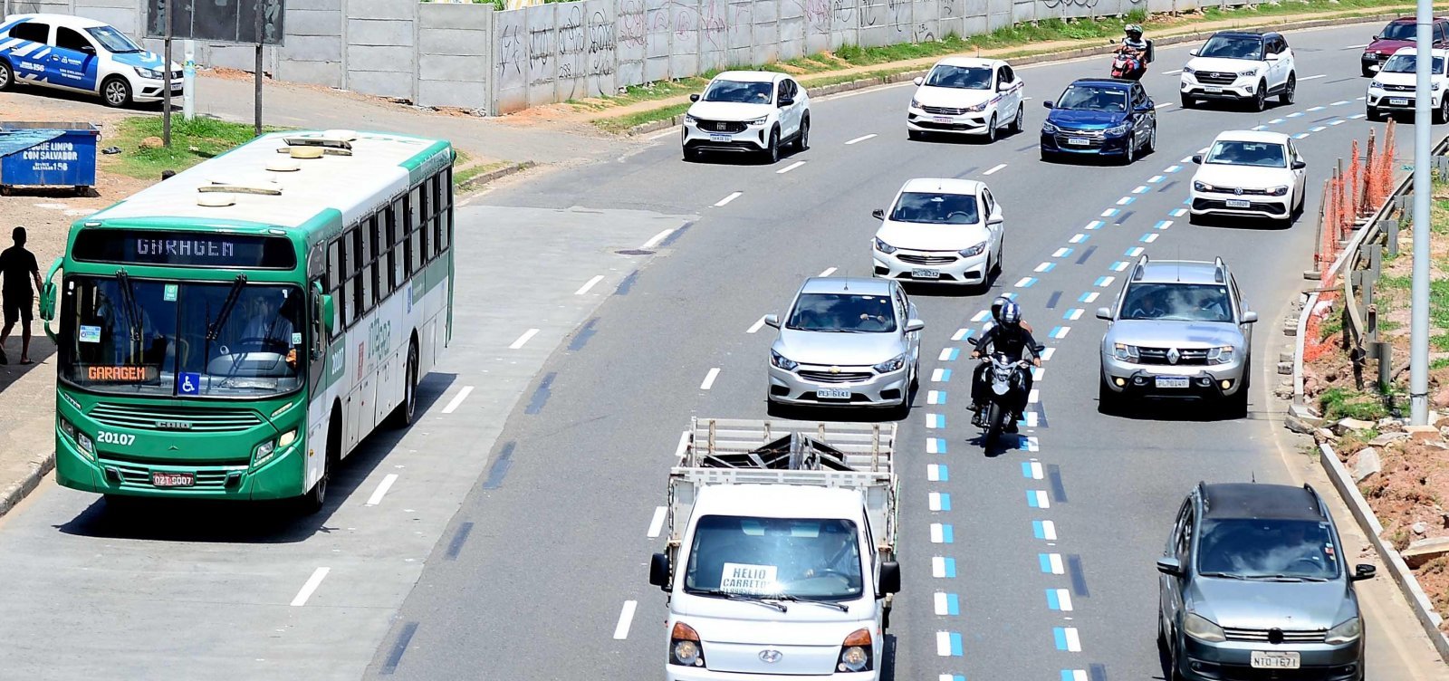 Motofaixa de Salvador contribui para queda de mortes no trânsito e vira modelo nacional