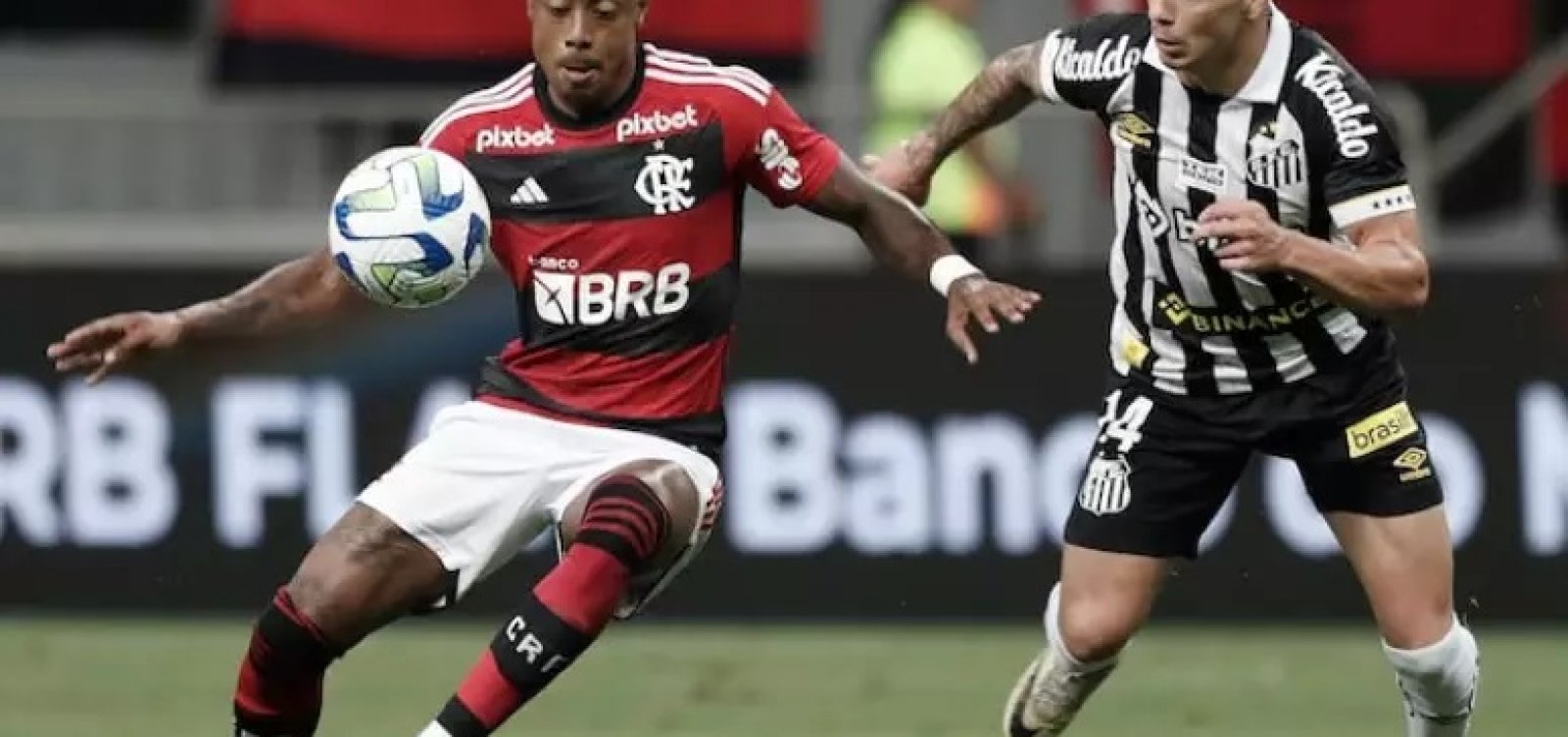 Atacante do Flamengo é denunciado pelo STJD por manipulação de resultados