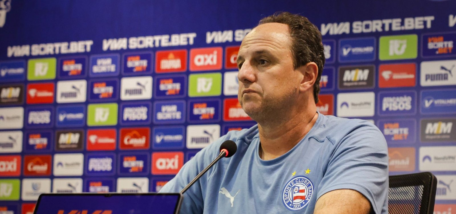 "Não conseguimos esse mísero gol", diz Ceni após empate do Bahia com o Sport