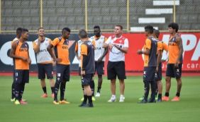 Mancini lamenta goleada, mas pede paciência com o Vitória