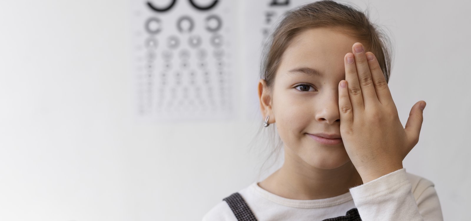 Cartilha sobre saúde ocular na infância orienta pais e professores