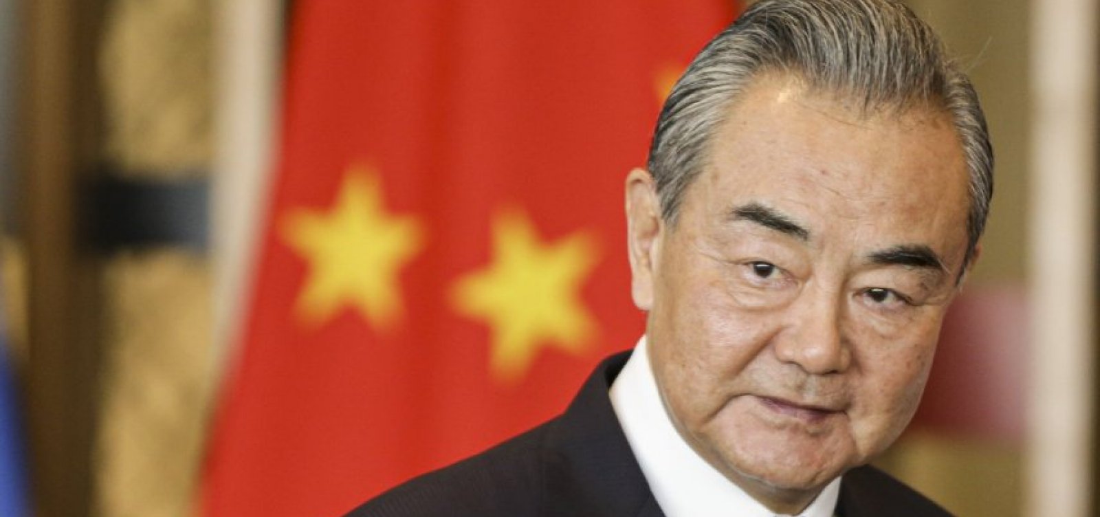 China declara apoio ao Brasil contra tarifa dos EUA e condena pressão externa