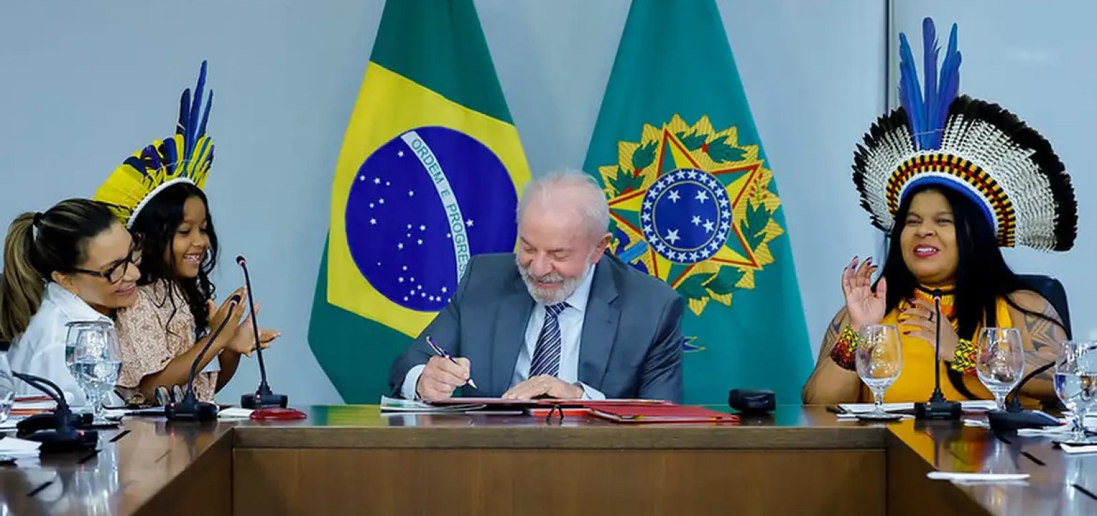 Lula homologa três novas terras indígenas no Brasil