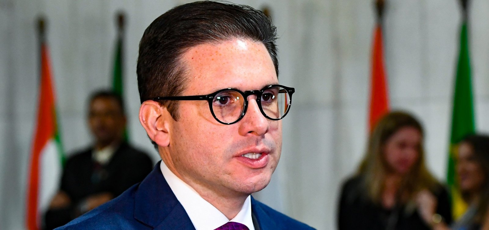 Após tumulto na Câmara, Hugo Motta analisa imagens e considera aplicar punições