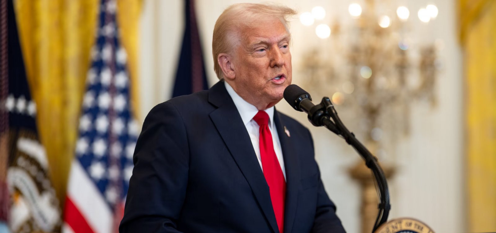 Trump considera encontro com Zelensky no Alasca