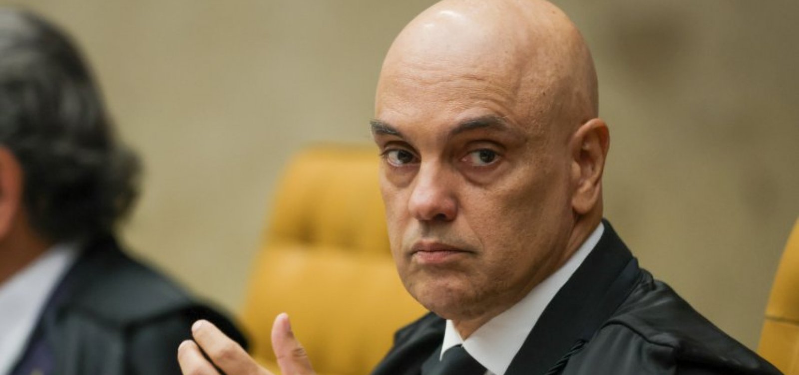 Moraes autoriza Bolsonaro a realizar exames em hospital
