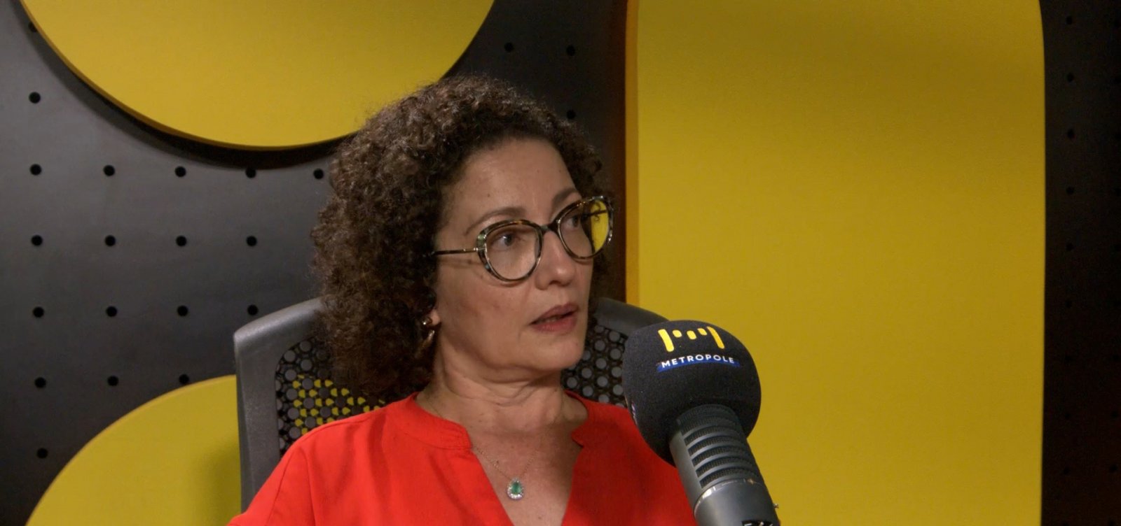 Mulheres que cuidam da saúde corporal têm transição para menopausa mais tranquila, diz ginecologista