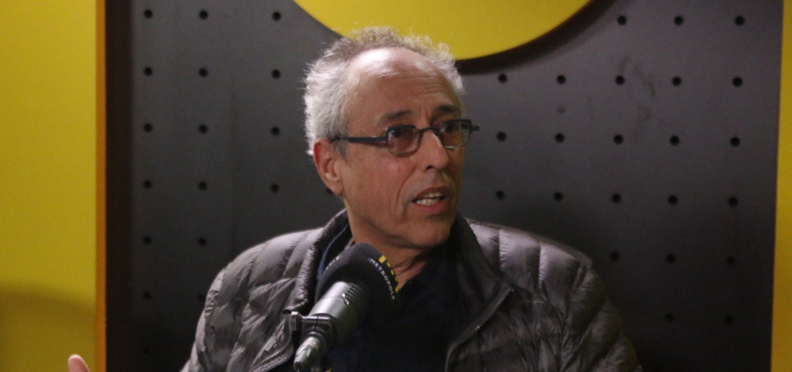 Bob Fernandes aponta que União Europeia está “de joelhos” e critica silêncio militar sobre tarifaço: “O silêncio nesse caso diz tudo”