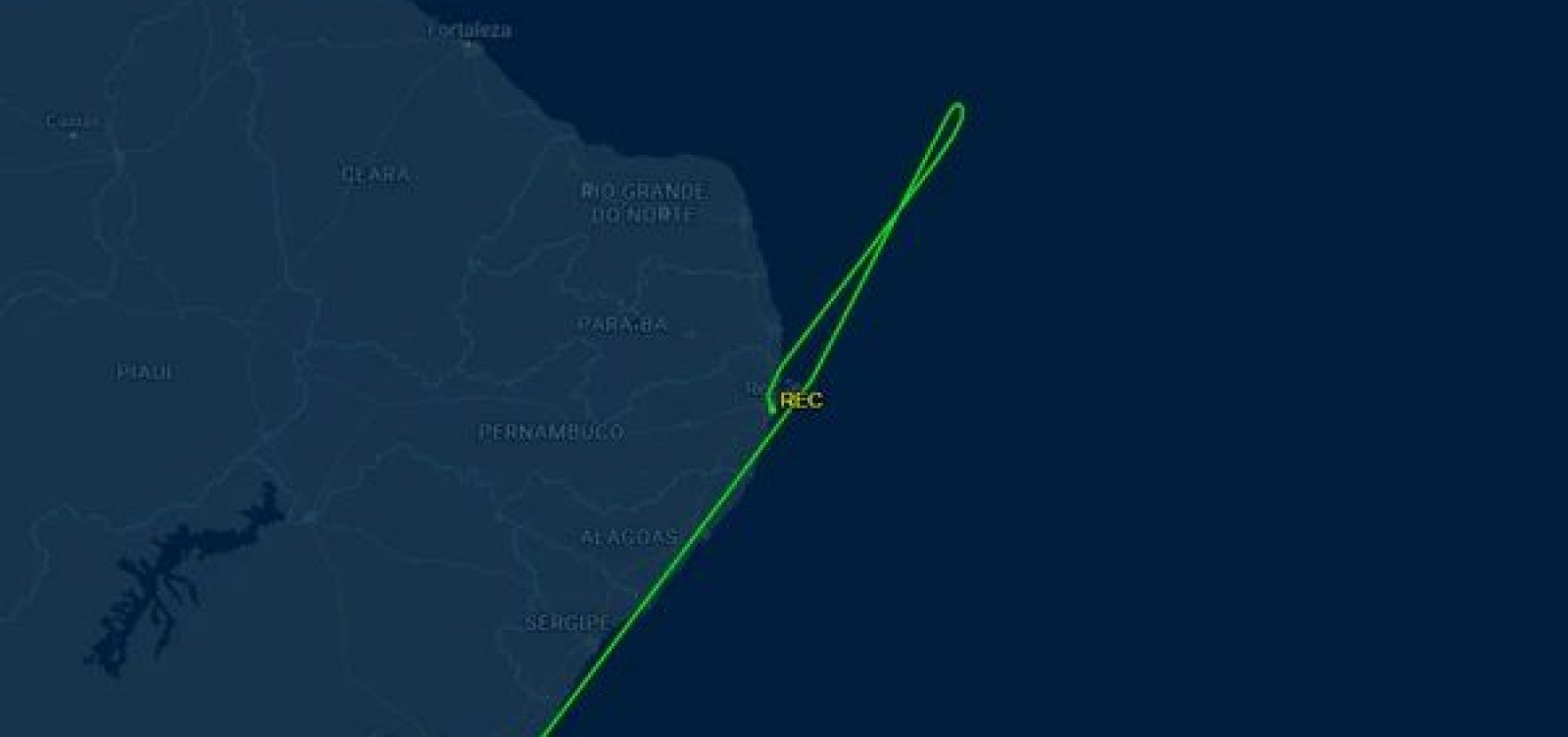 Voo de Salvador para Madrid faz pouso de emergência no Recife após passageiro passar mal