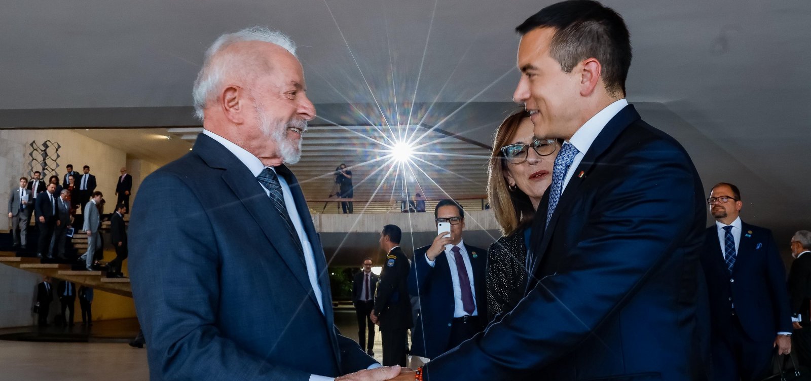 Lula encontra presidente do Equador e fala em autonomia para diversificar parceiros