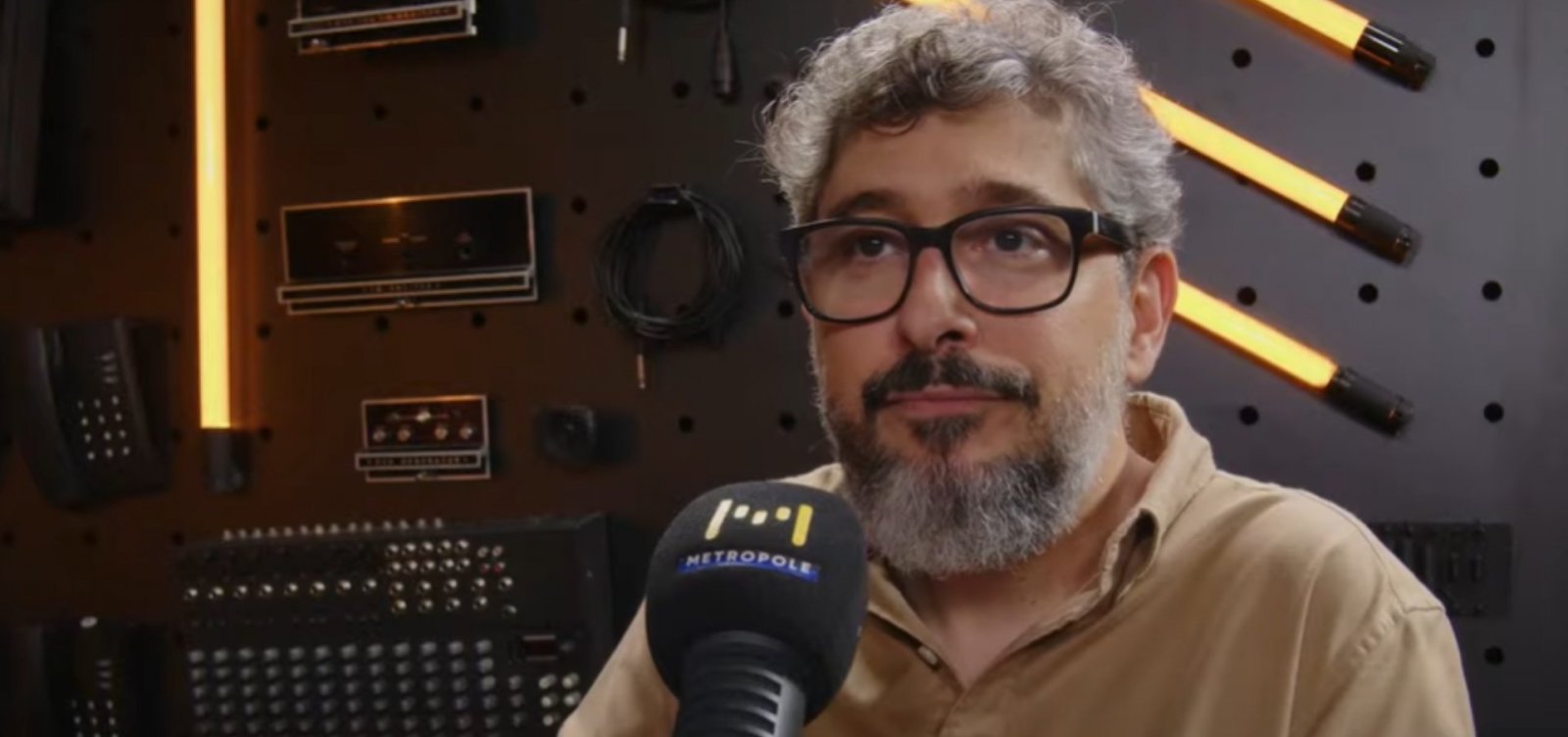 Psicólogo alerta sobre adultização e impactos da internet: “proteger a infância é um pacto coletivo”