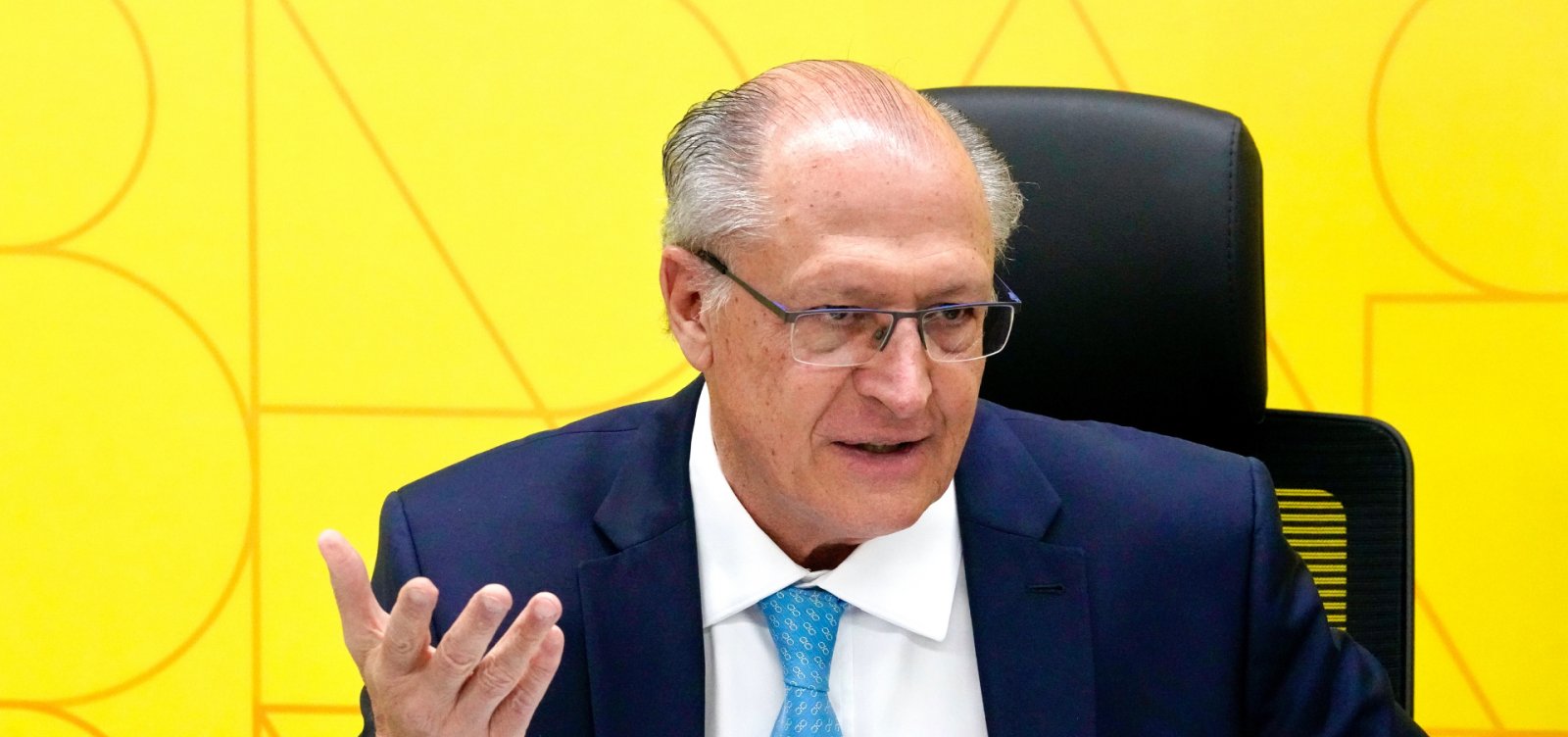 Produtos com aço e alumínio do Brasil terão tratamento igual no mercado dos EUA, diz Alckmin