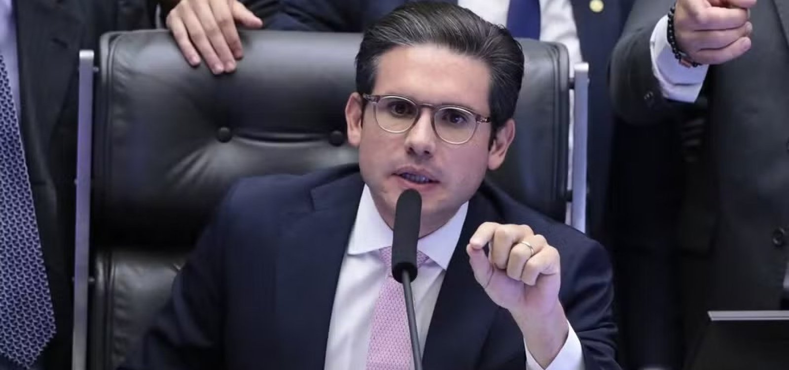 Hugo pauta urgência da isenção do IR até R$ 5 mil nesta quinta