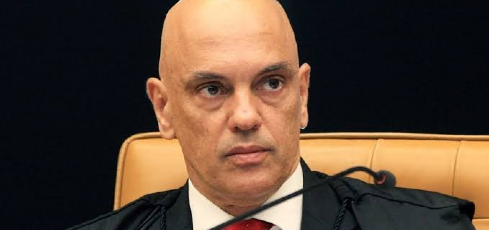Moraes pede extradição de ex-assessor acusado de vazar conversas de servidores do STF e TSE