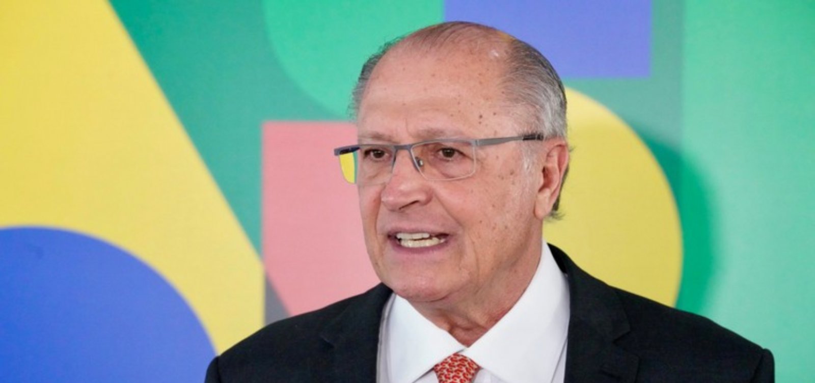 Alckmin viaja ao México para ampliar parceria comercial em meio a impasse com tarifaço de Trump