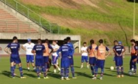 Bahia relaciona 20 jogadores para duelo com América (MG)