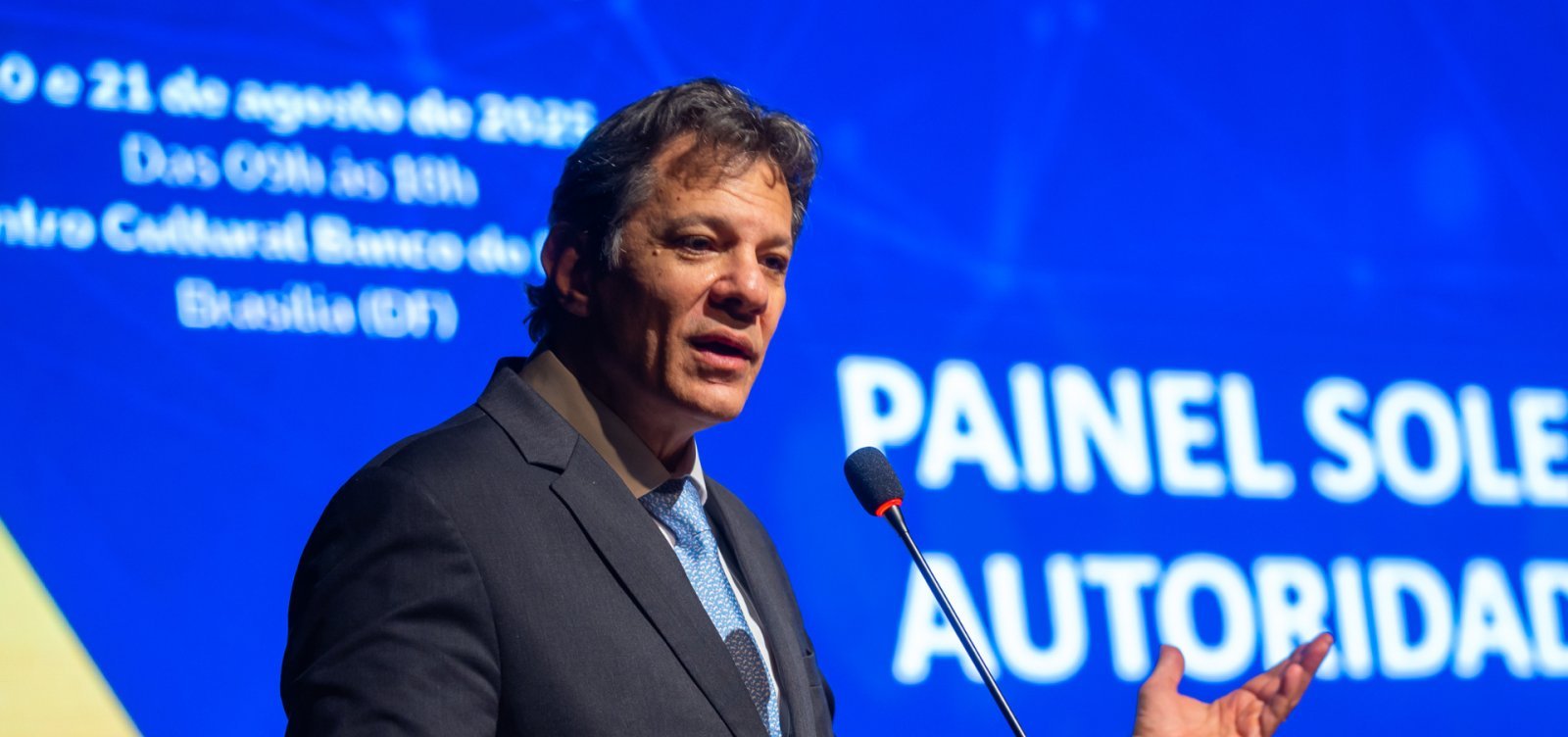Haddad vai pedir novo visto para viajar aos EUA em meio à tensão com Trump