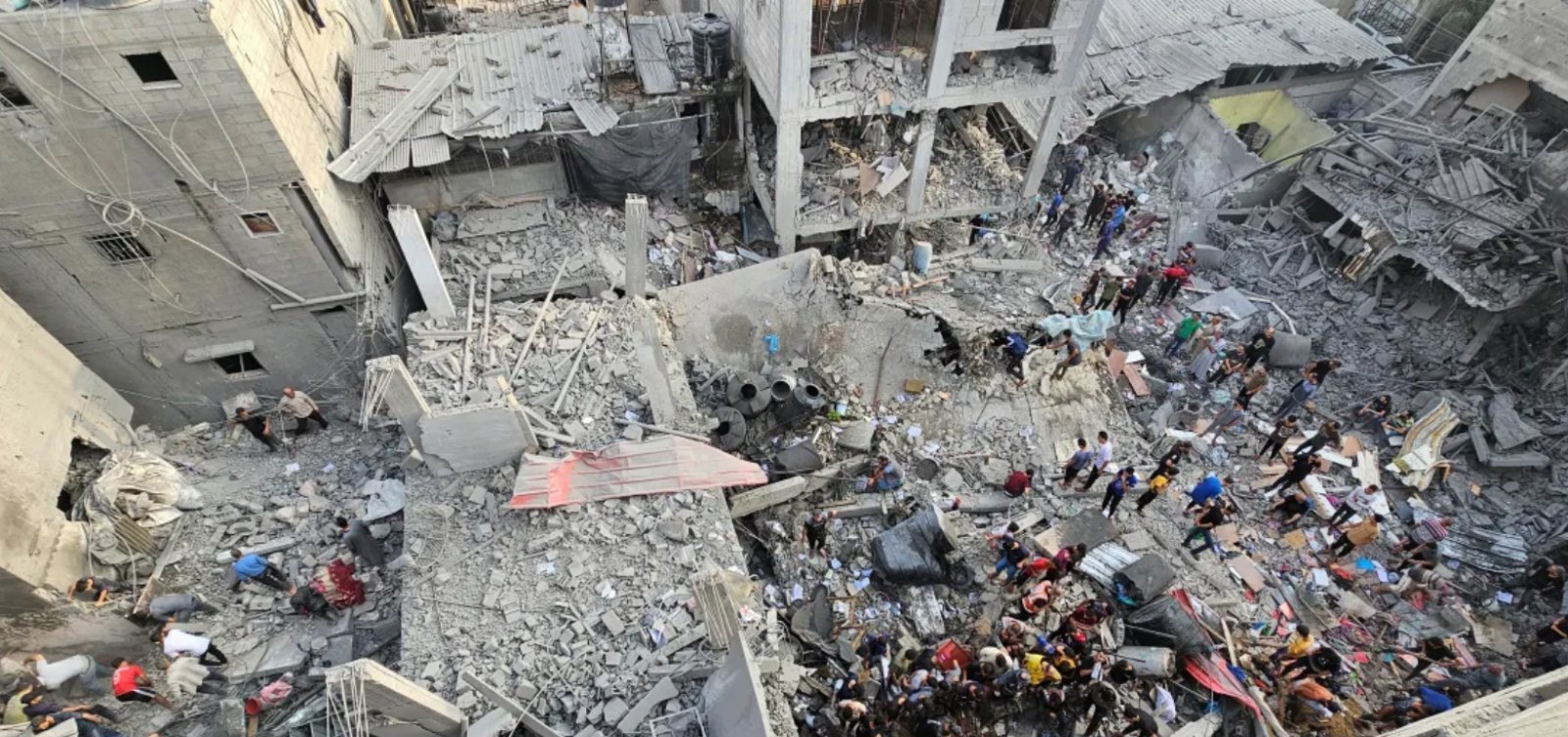 Israel intensifica bombardeios em Gaza enquanto prepara ofensiva terrestre na cidade