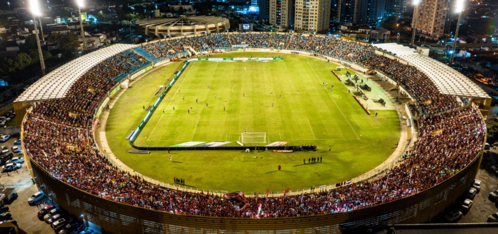 Confiança x Bahia: onde assistir, prováveis escalações e arbitragem