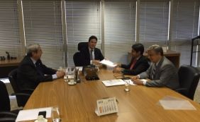 Em Brasília, Neto conversa com ministro sobre liberação de recursos para o BRT