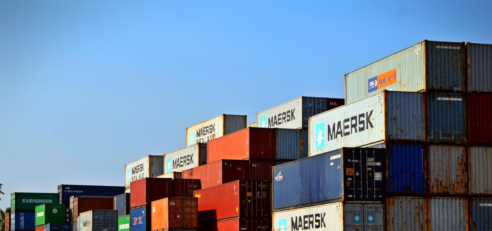 No primeiro mês de tarifaço, exportações do Brasil aos EUA caem 18,5%