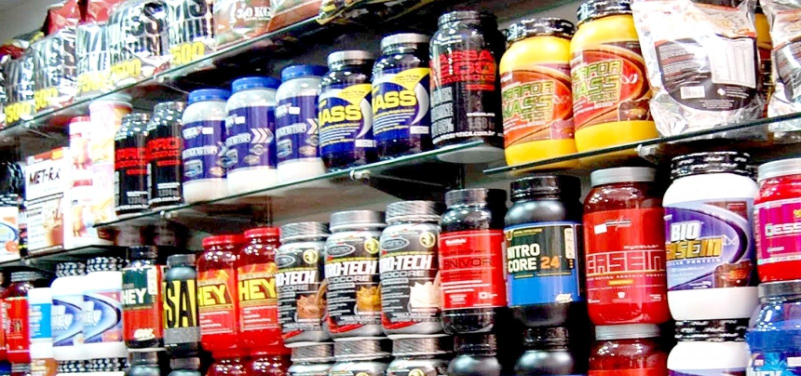 Anvisa proíbe venda de 32 suplementos por irregularidades sanitárias; saiba mais