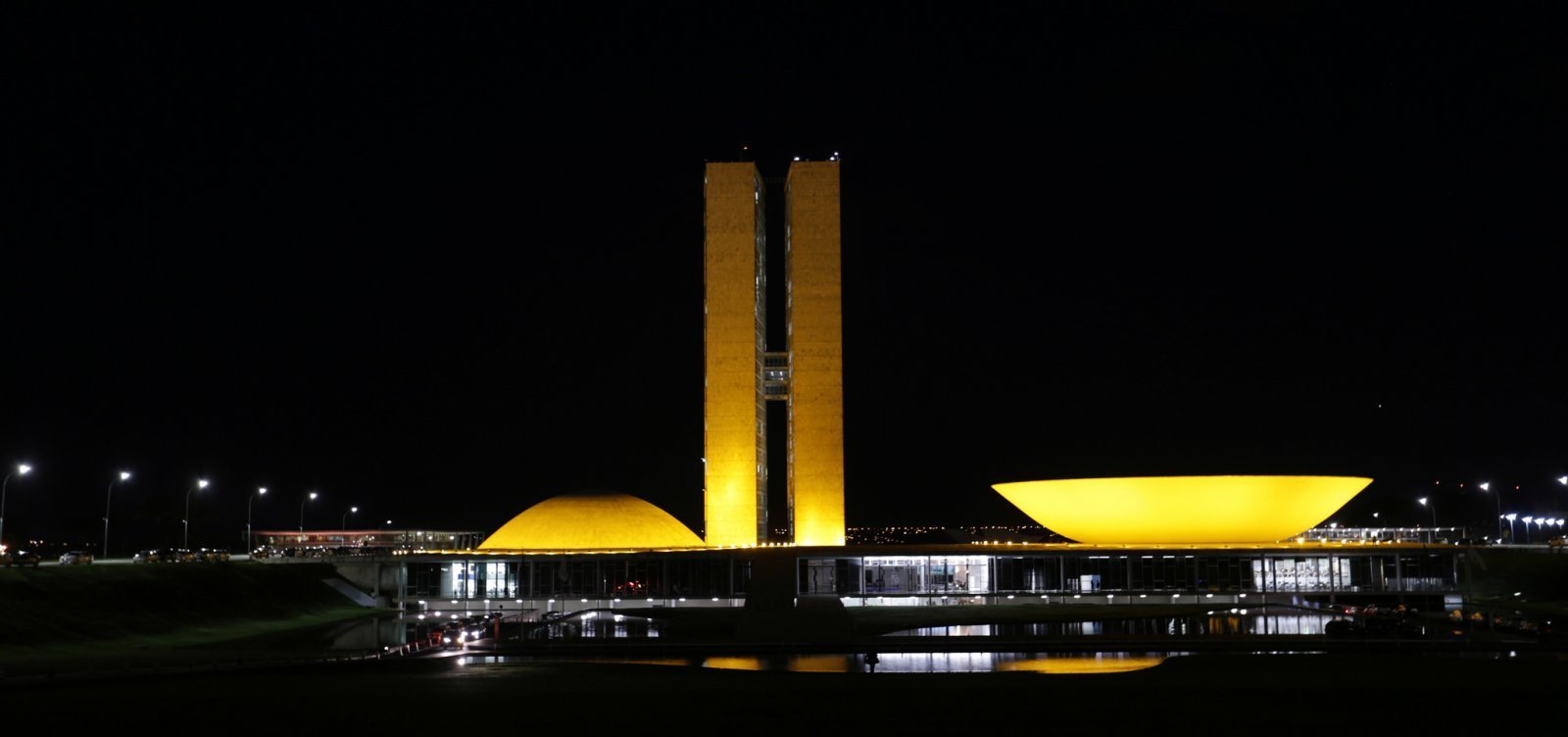 Votação da Lei de Diretrizes Orçamentárias para 2026 é retomada nesta terça