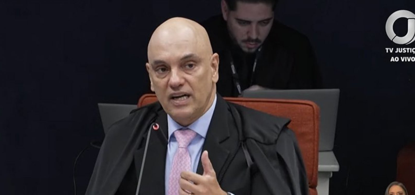Não é normal Heleno ter agenda com anotações golpistas, diz Moraes