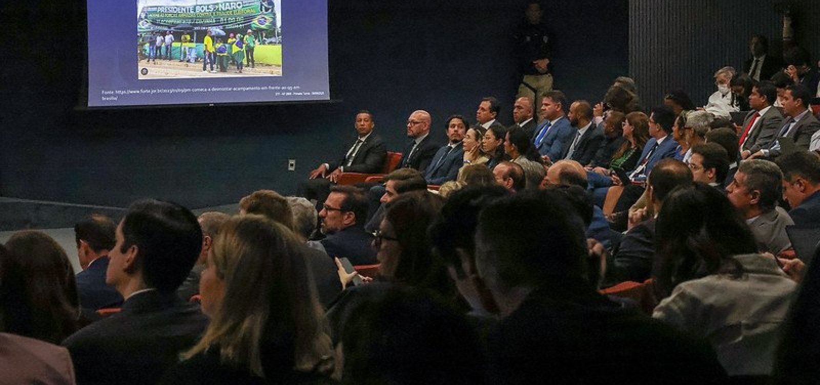 Defesa de Bolsonaro diz que penas foram excessivas e vai recorrer