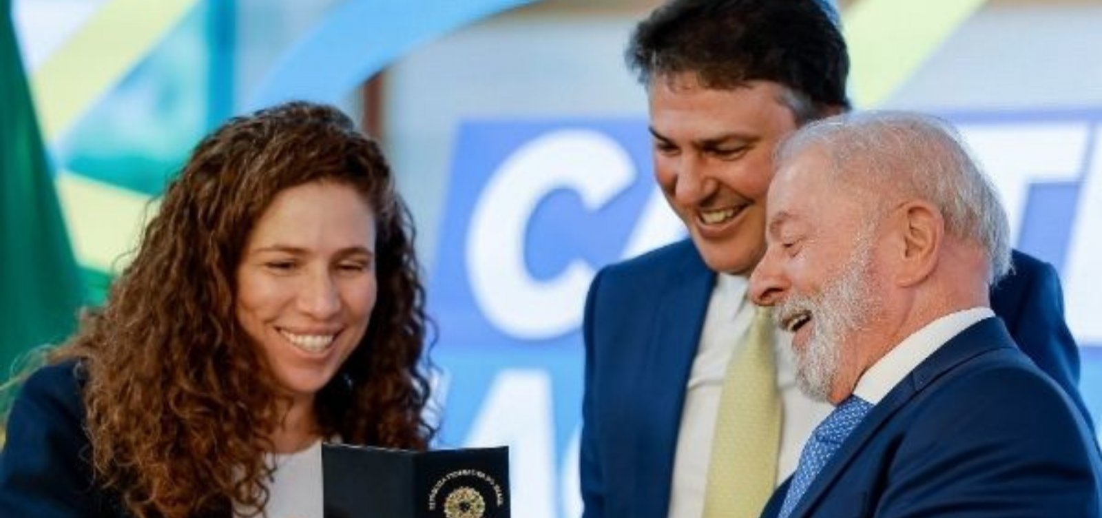 Lula sanciona lei que cria a Carteira Nacional de Docente com benefícios exclusivos