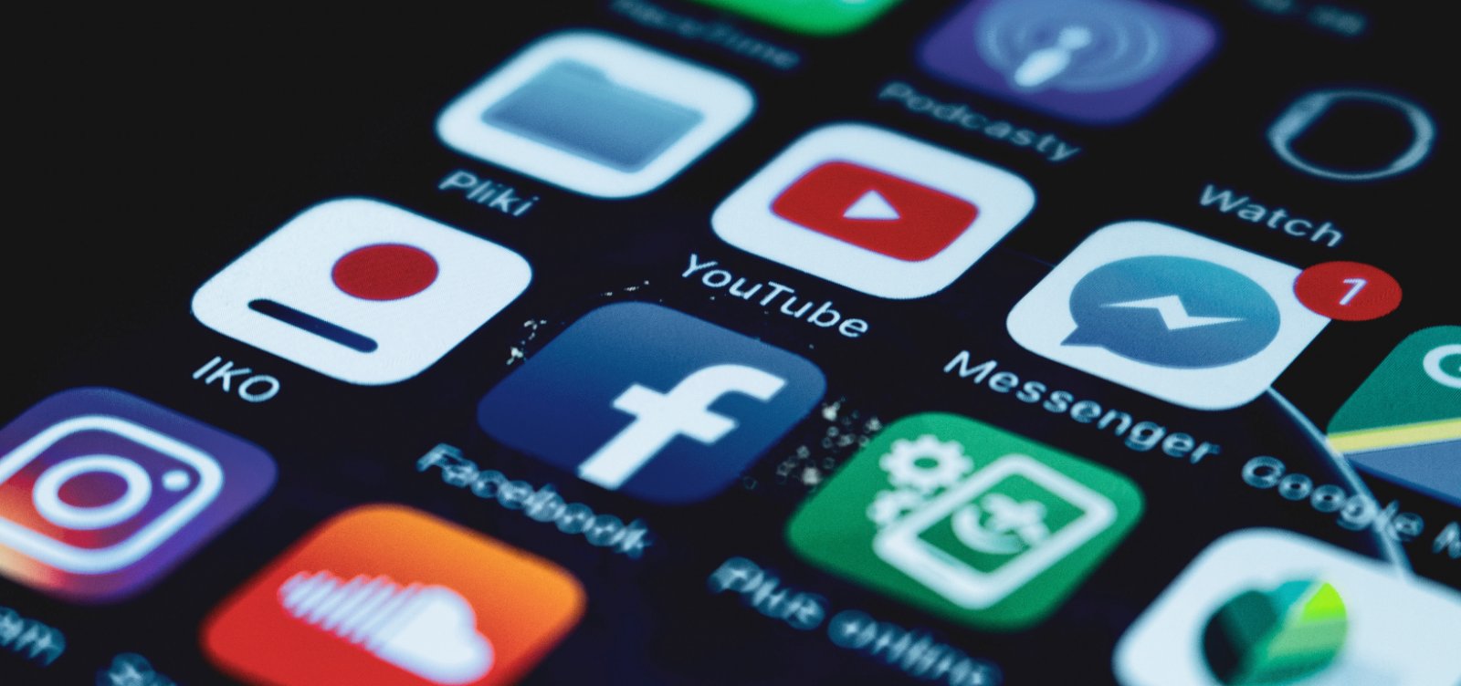 Justiça do Trabalho mantém proibição de trabalho infantil artístico no Facebook e Instagram