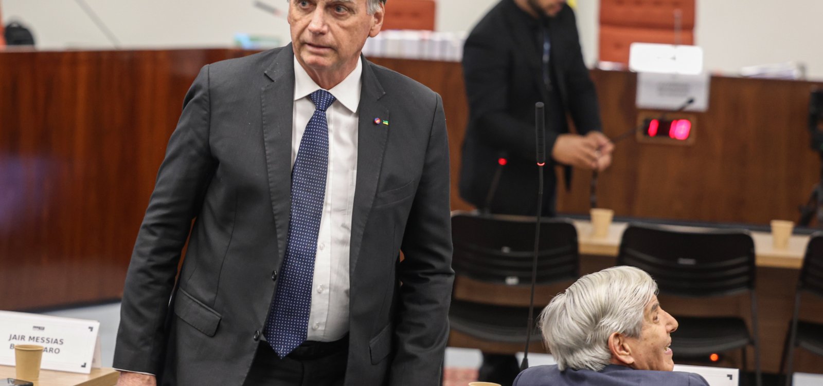 The Guardian repercute condenação de Bolsonaro como vitória democrática, mas alerta: “A luta não acabou”