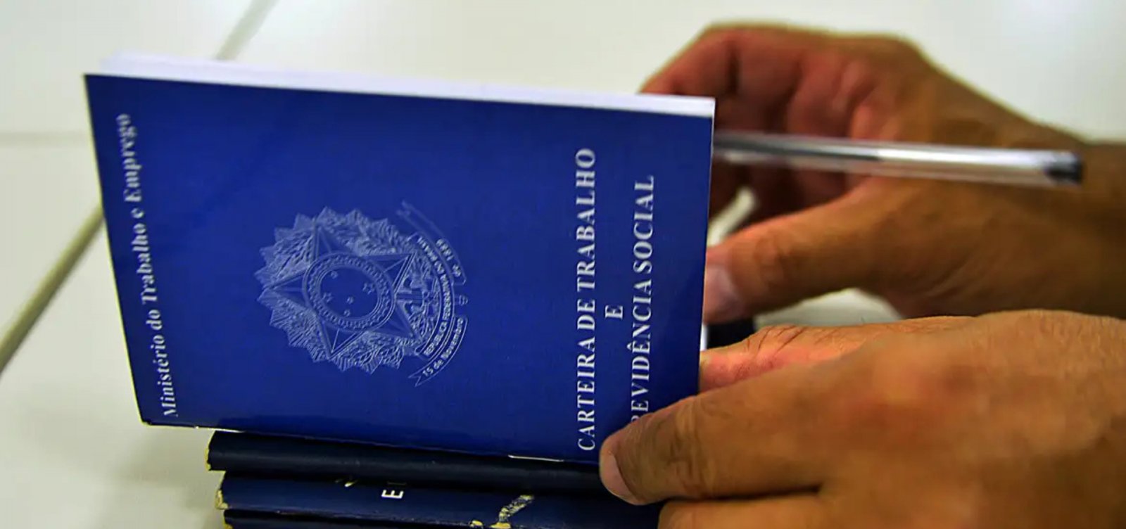 Governo anuncia que vai notificar 80 mil empregadores por débitos no FGTS de trabalhadores domésticos