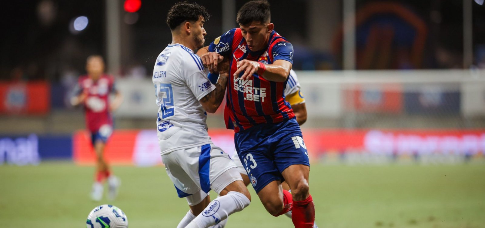 Bahia perde para o Cruzeiro de virada e deixa o G-4 do Brasileirão