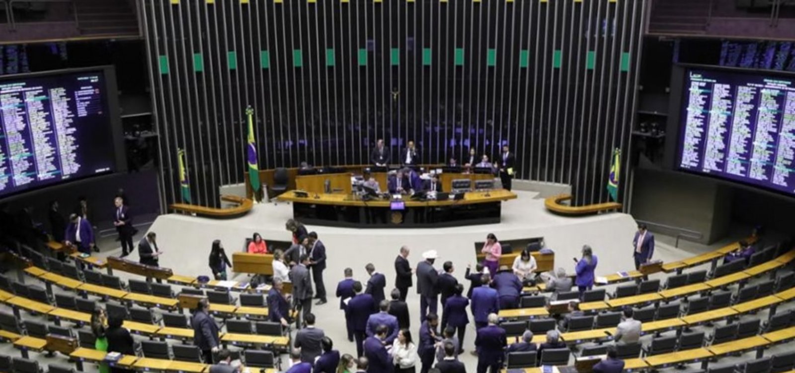 Câmara retoma discussão da PEC da Blindagem nesta terça-feira 