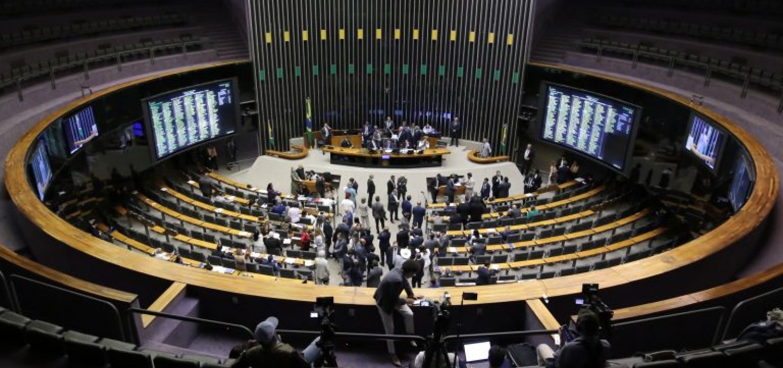 Confira como deputados baianos votaram na PEC da Blindagem