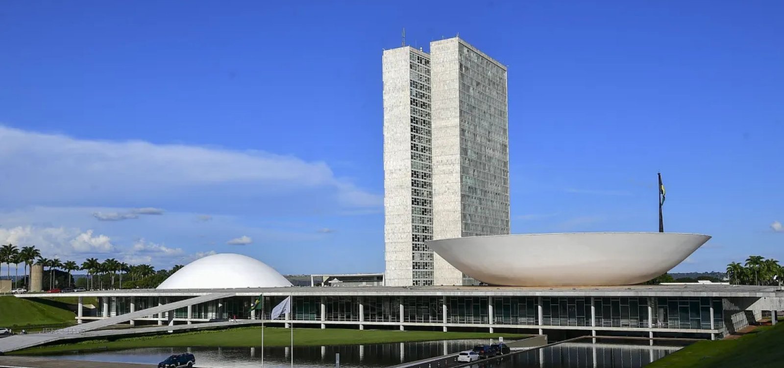 Partidos contrários à PEC da Blindagem preparam ação no STF por inconstitucionalidade