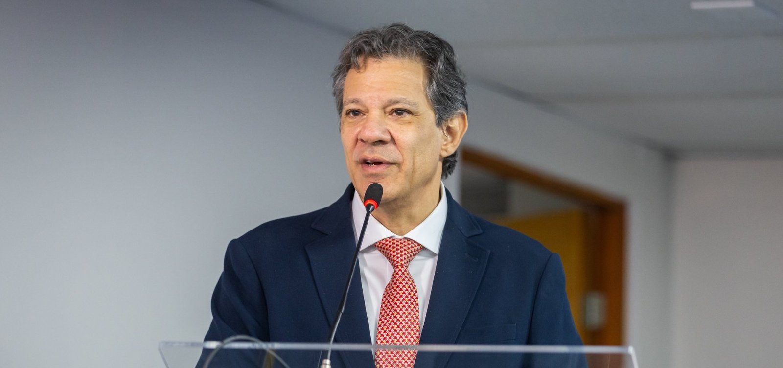 Haddad alerta para fraudes bilionárias na importação de combustíveis