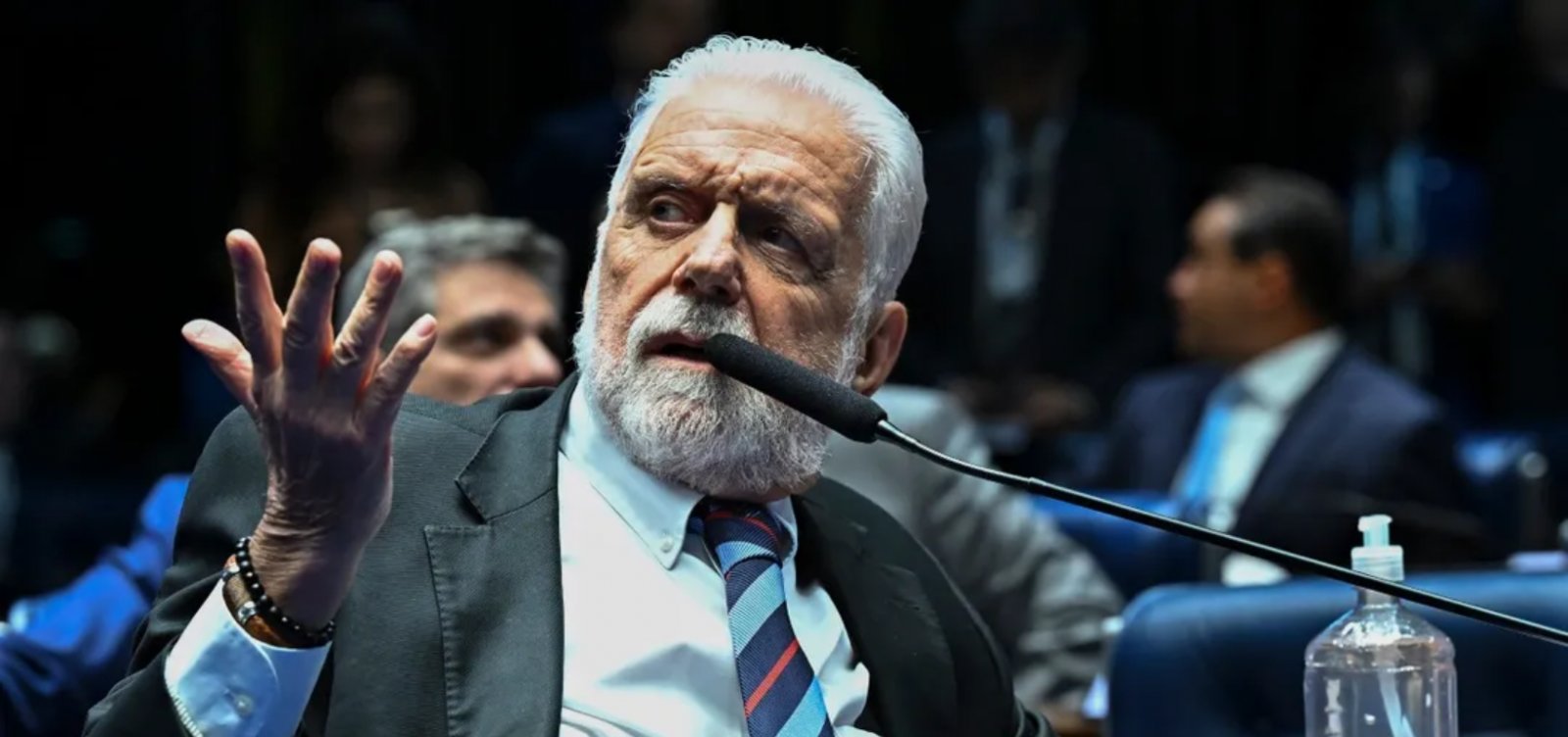 Jaques Wagner chama PEC da Blindagem de “vale-crime” e rejeita avanço no Senado