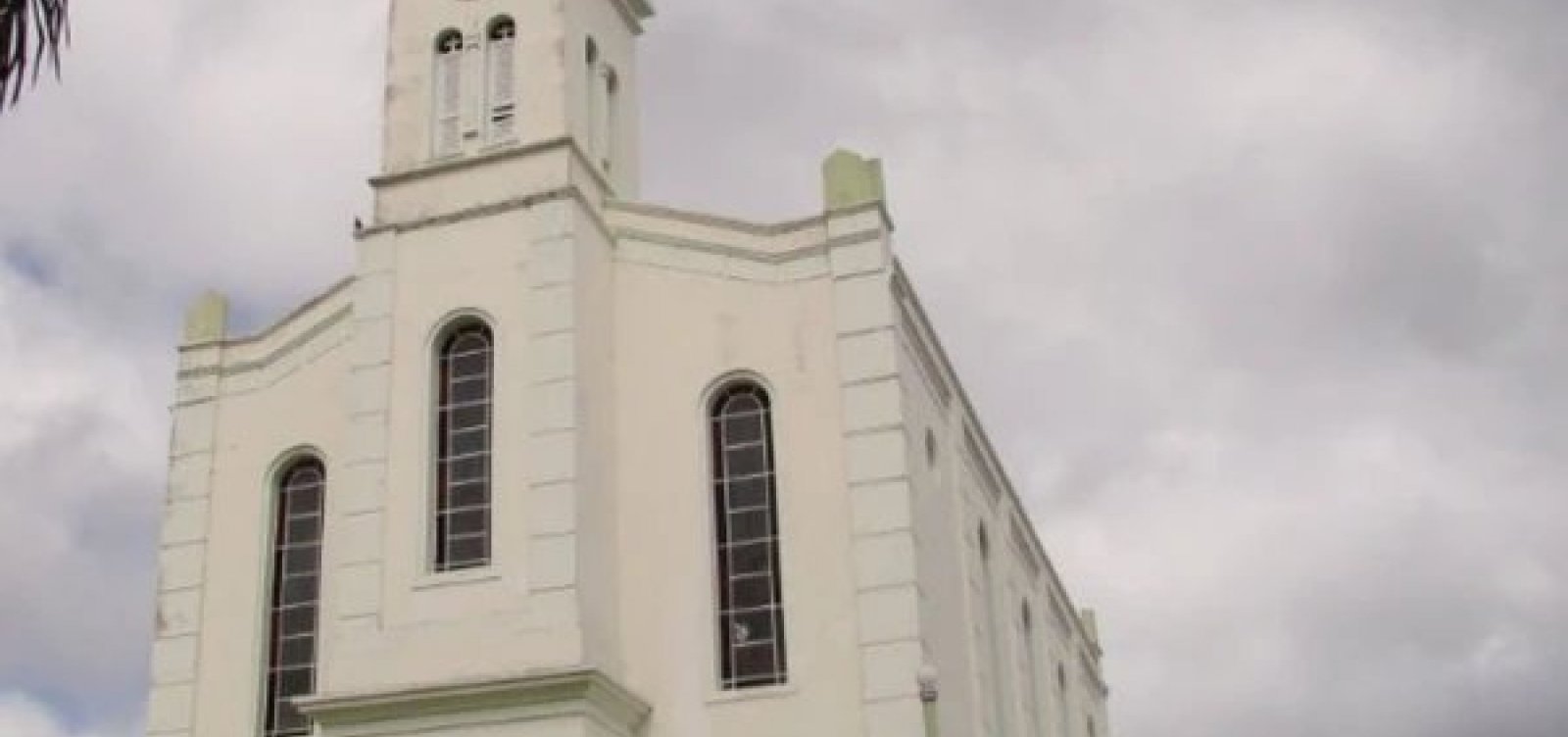 Igreja é invadida e sacrário é arrombado no interior da Bahia