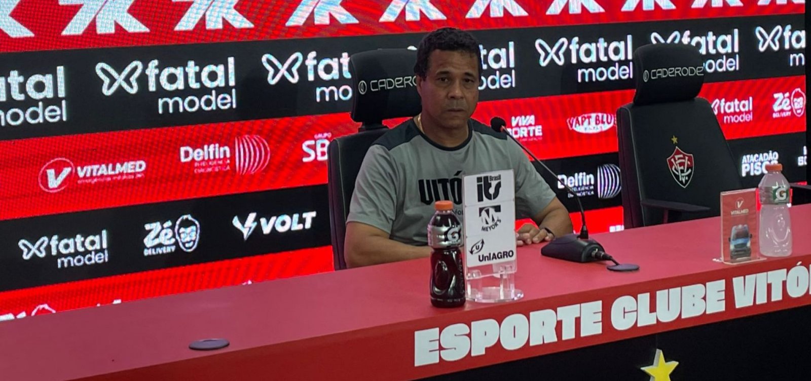 Chagas diz que expulsão foi preponderante para derrota do Vitória