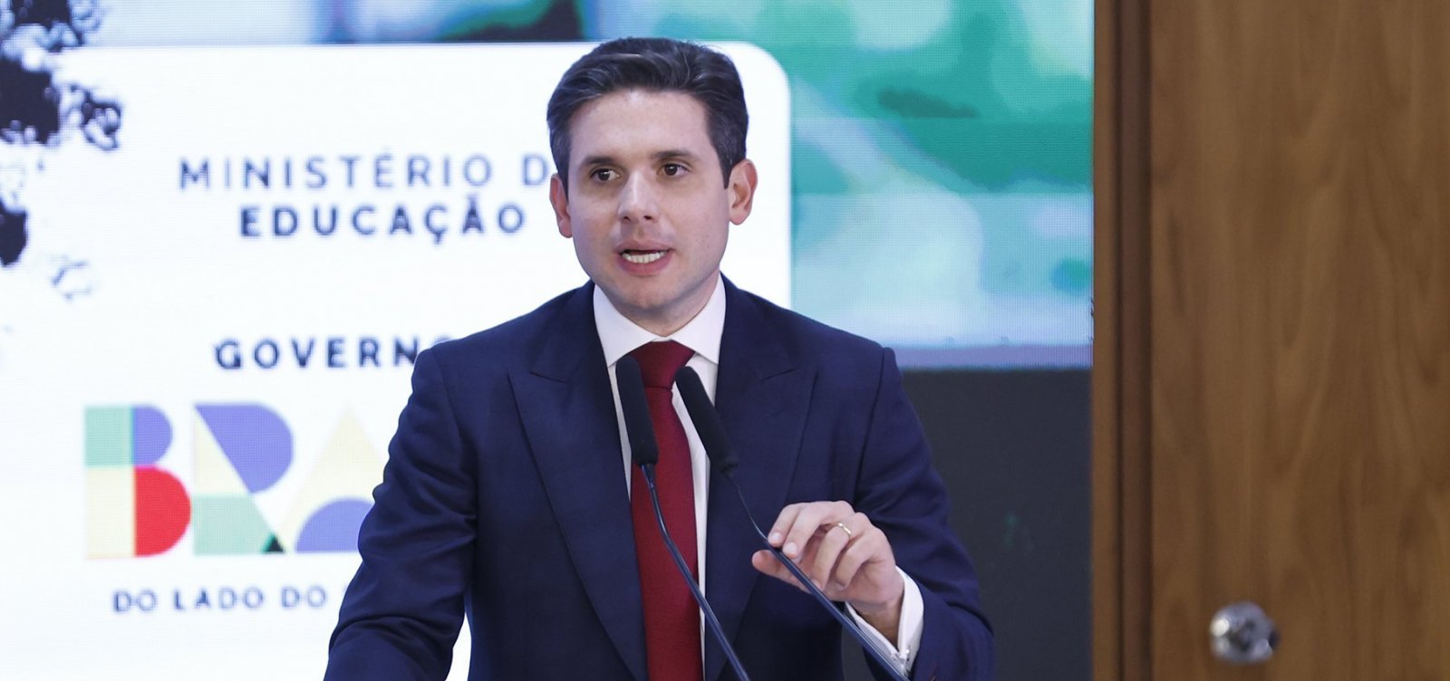 Hugo Motta diz que votação sobre isenção de IR deve ficar para a semana que vem