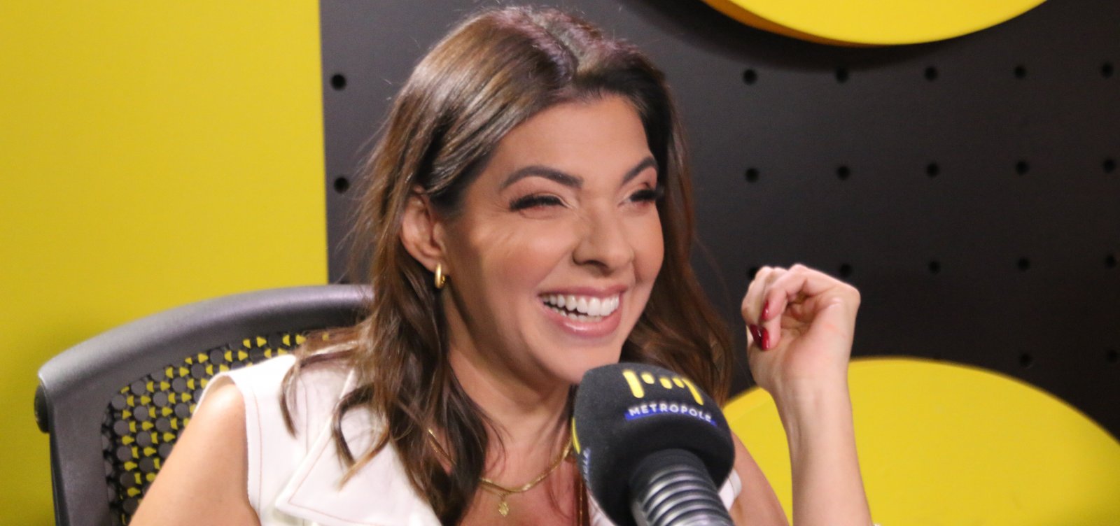 Silvana Freire comenta trajetória no jornalismo: "Estar no ar me faz ver a vida com outros olhos"