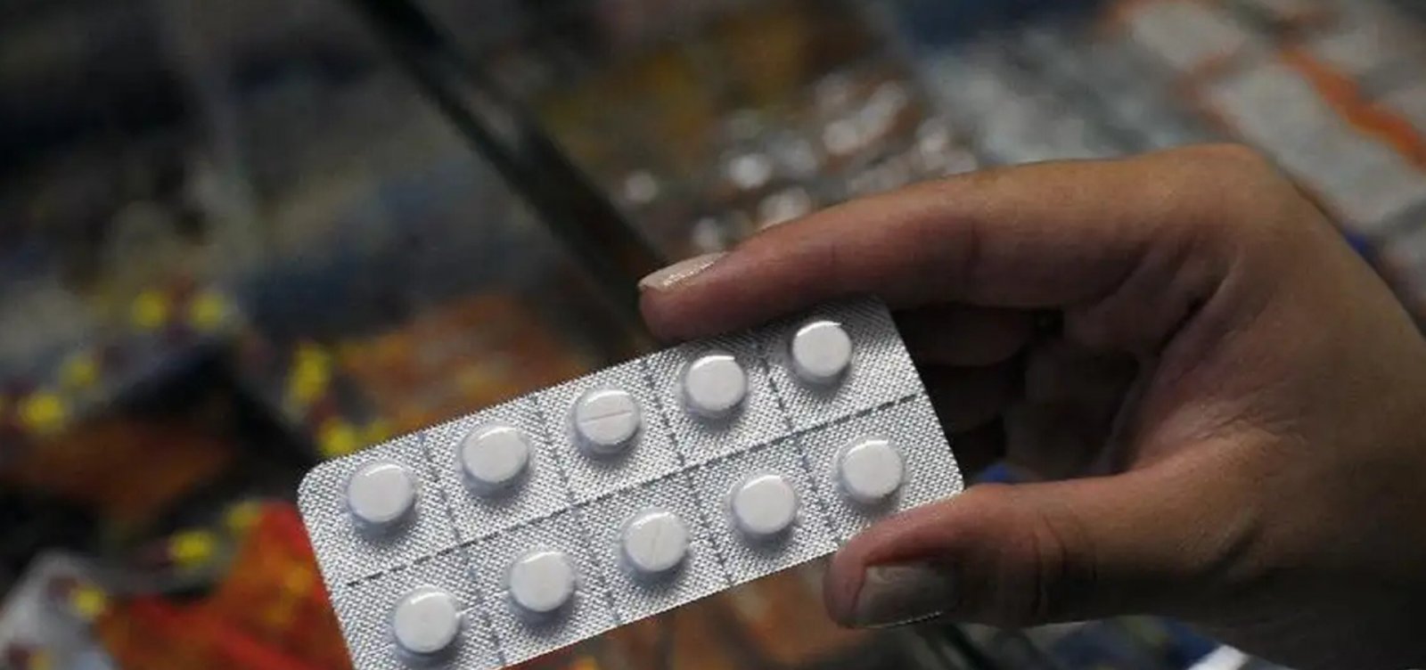 Anvisa nega relação entre uso de paracetamol na gravidez e autismo