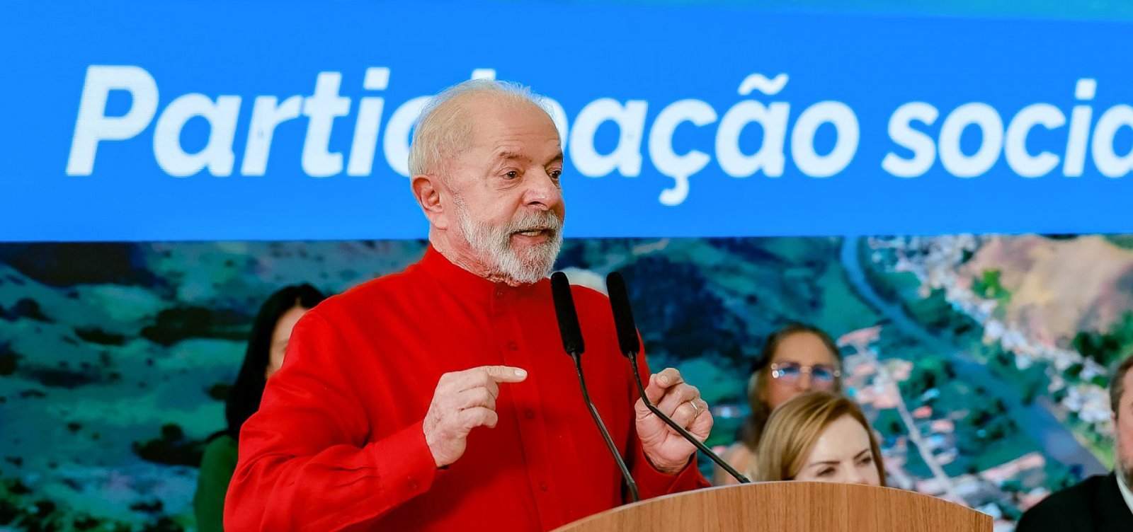 Lula abre conselho que vai monitorar pagamento do acordo de Mariana